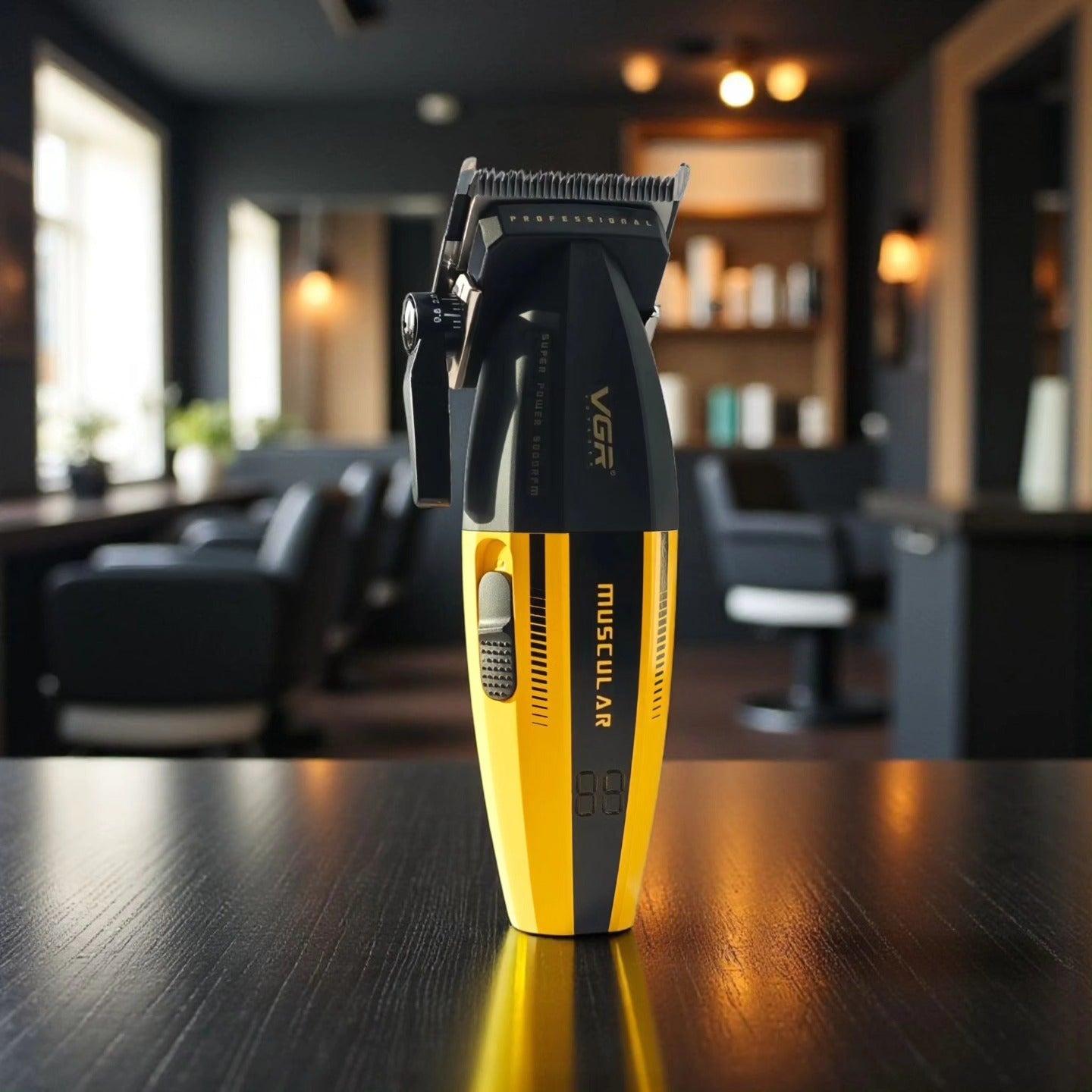 VGR V-285 Profesionalna mašinica za šišanje – Muscular C1