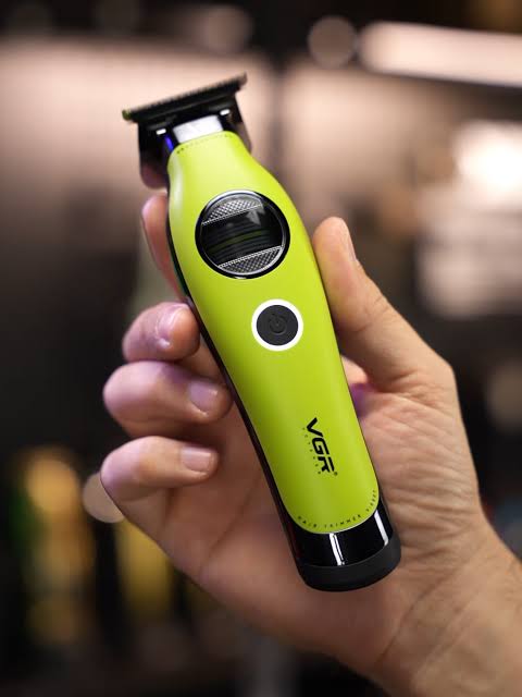 VGR 880T Profesionalni trimer